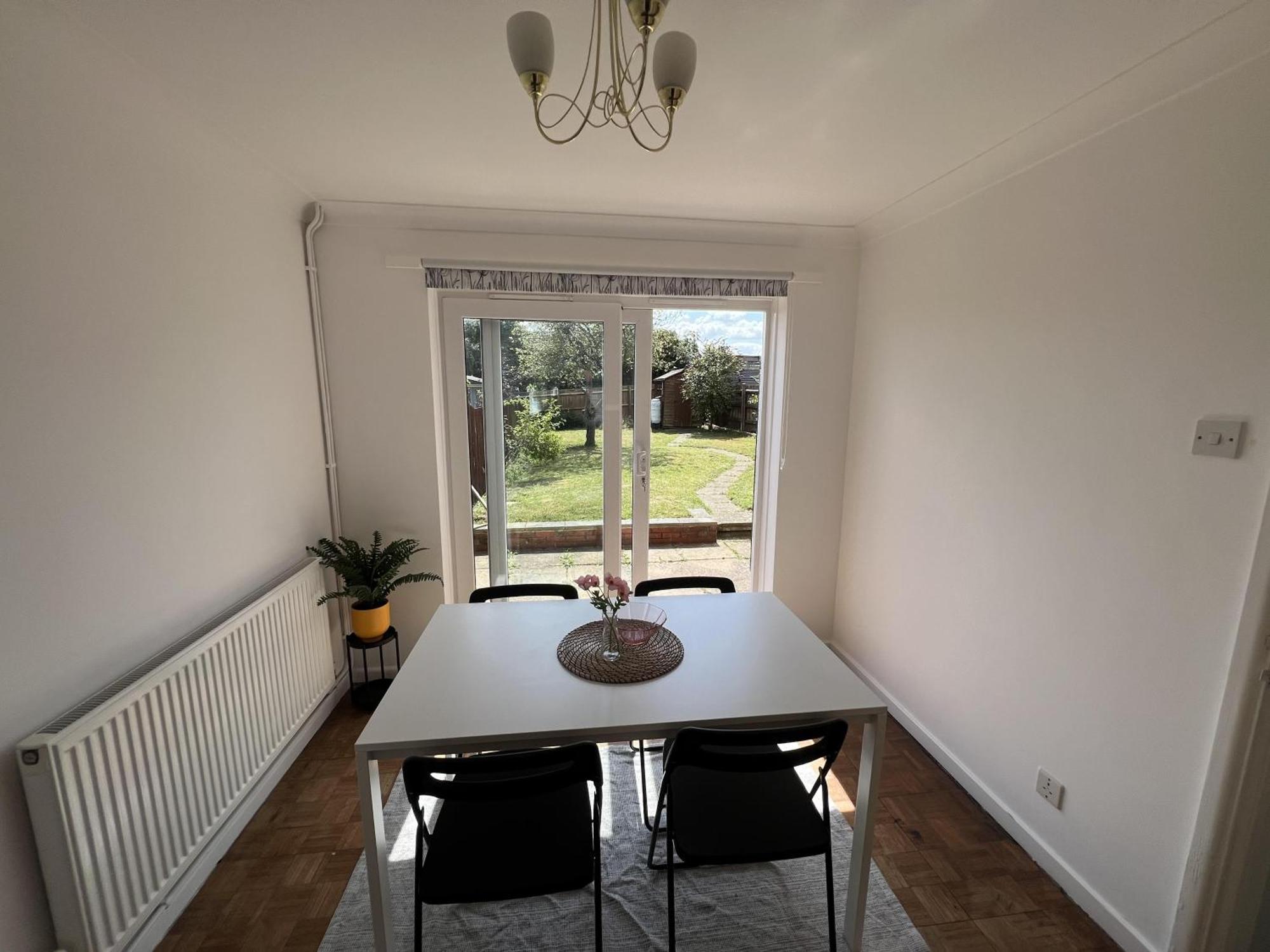 Villa Charming 3-Bed House In Leighton Buzzard Exterior foto